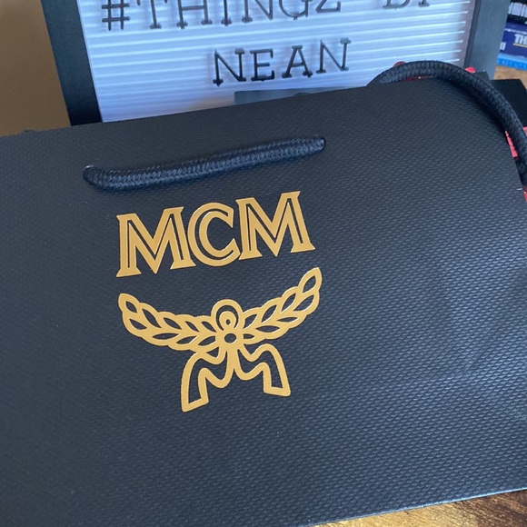 New MCM Sea Turtle Neck Strap/Lanyard - Picture 6 of 6